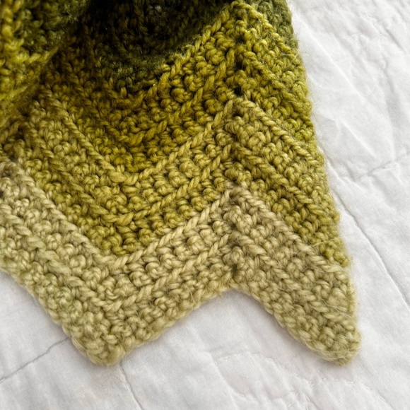 Handmade throw blanket green - Picture 3 of 9